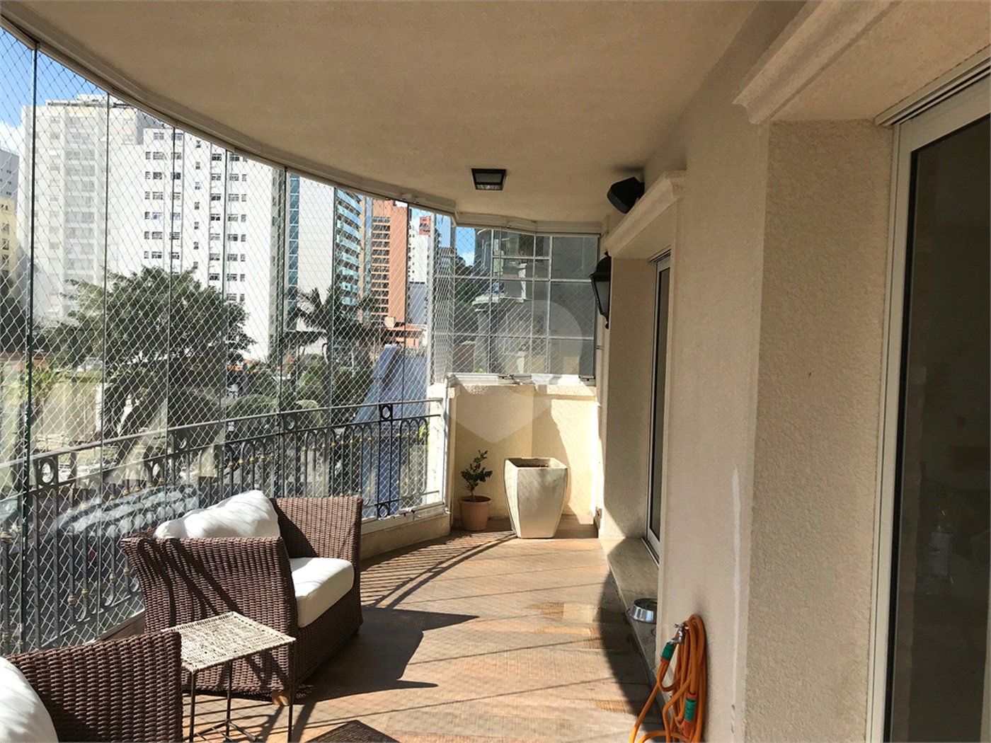Apartamento para alugar com 3 suítes em Itaim Bibi, São Paulo, SP