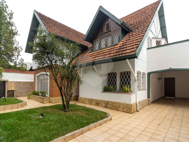 Casa à venda com 3 quartos, sendo 1 suíte,  em Jardim Marajoara, São Paulo, SP