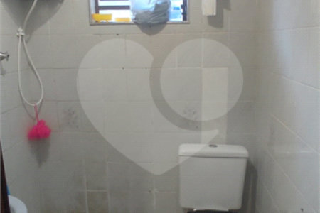 Sobrado à venda com 6 quartos, sendo 1 suíte, em Vila Acoreana, Poá, SP