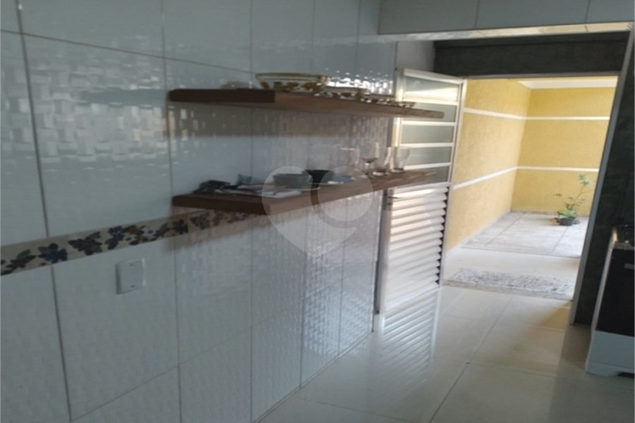 Sobrado à venda com 4 quartos no Brasilândia, São Paulo, SP
