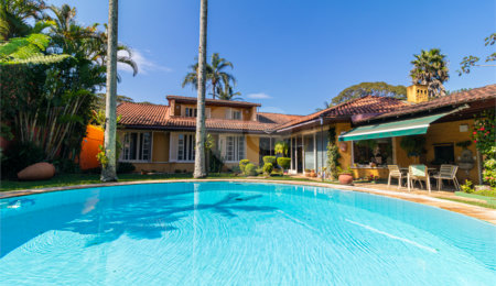 Casa à venda com 3 quartos, sendo 2 suítes, em Interlagos, São Paulo, SP