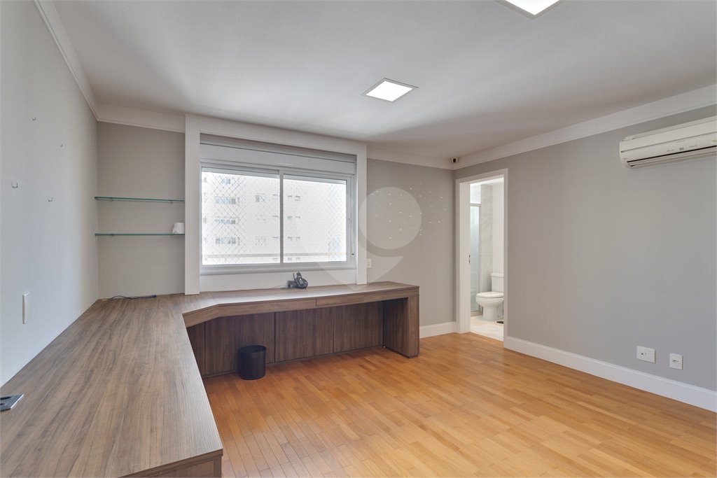 Apartamento à venda com 4 suítes em Campo Belo, São Paulo, SP