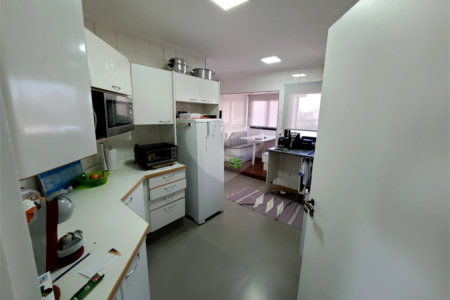Apartamento à venda com 3 quartos, sendo 1 suíte,  em Santo Amaro, São Paulo, SP