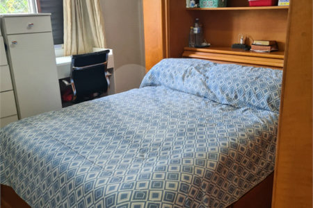 Apartamento com 3 dormitórios, sendo 1 suíte.