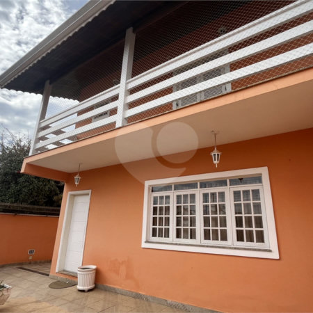 Sobrado à venda ou para alugar com 4 quartos, sendo 2 suítes, em Jardim Terceiro Centenário, Atibaia, SP