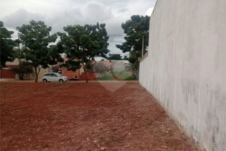 Terreno à venda em Portal dos Pinheiros Ii, Itapetininga, SP