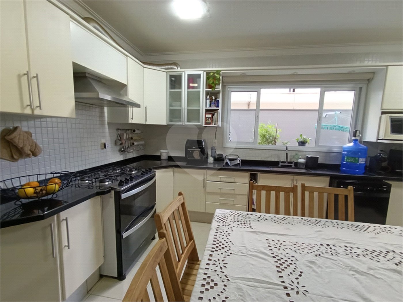 Casa à venda com 4 quartos, sendo 1 suíte, no condomínio Jardim Reserva Bom Viver de Indaiatuba, Indaiatuba - SP