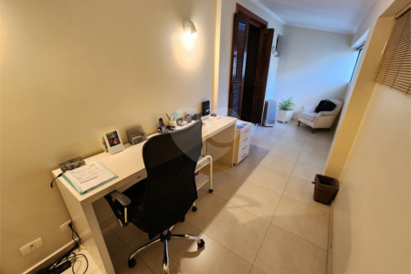 Casa à venda com 4 quartos, sendo 3 suítes,  em Vila Rosália, Guarulhos, SP