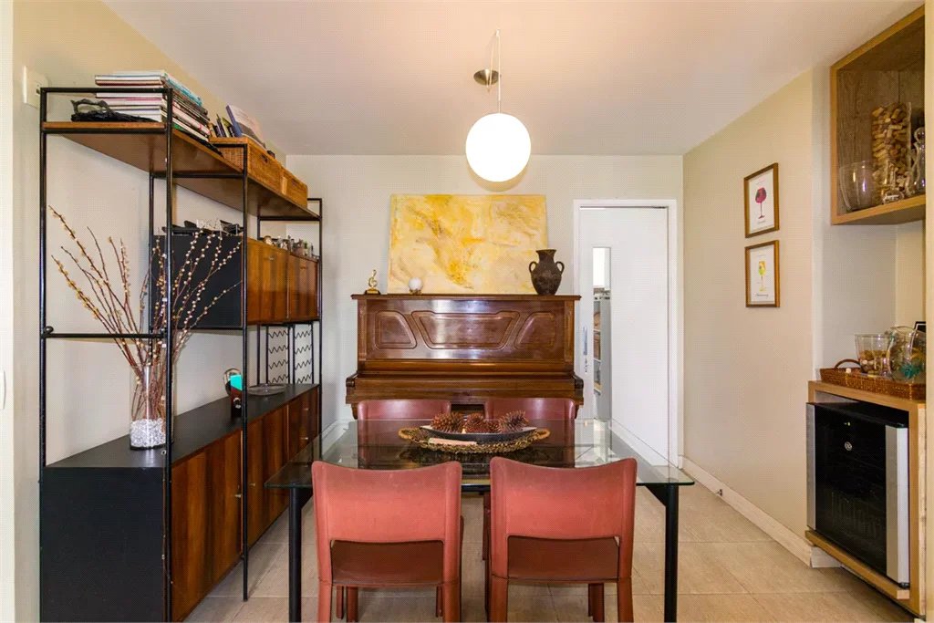 Apartamento à venda com 3 quartos, sendo 2 suítes, em Morumbi, São Paulo, SP