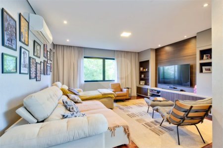 Casa à venda com 4 suítes em Granja Julieta, São Paulo, SP