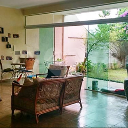 Casa à venda com 3 quartos, sendo 1 suíte,  em Jardim Franca, São Paulo, SP