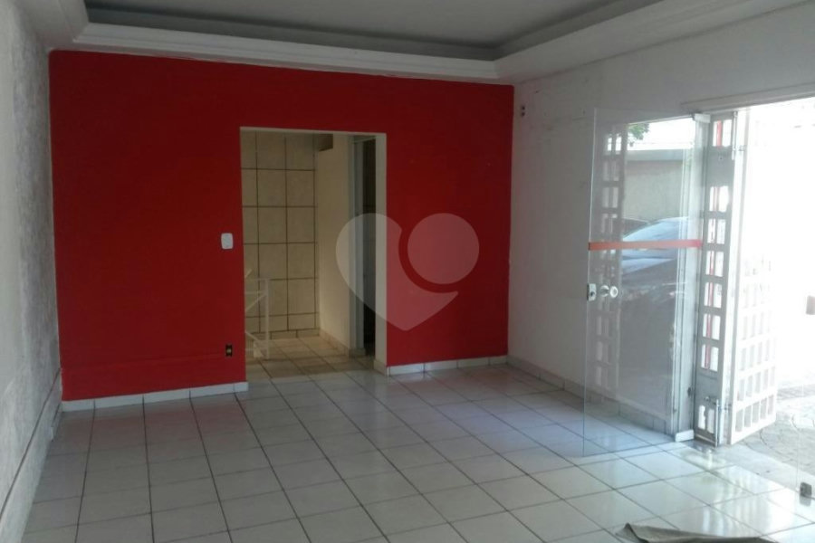 Sobrado à venda com 15 quartos, sendo 3 suítes, em Tucuruvi, São Paulo, SP