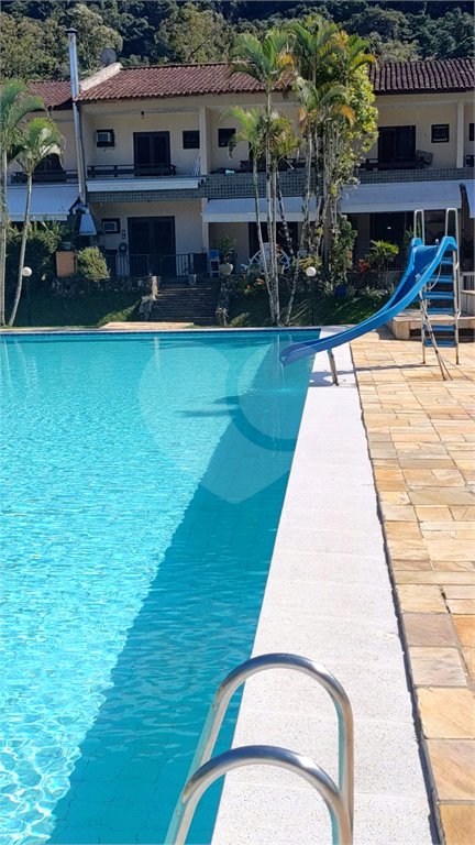 Duplex à venda com 3 quartos, sendo 1 suíte, em Enseada, Guarujá, SP