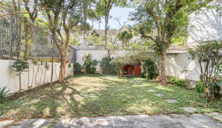 Casa à venda com 4 quartos, sendo 1 suíte,  em Alto da Boa Vista, São Paulo, SP