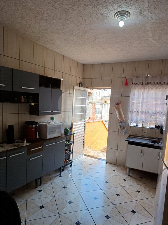 Casa à venda com 3 quartos, sendo 1 suíte,  em Jardim Santa Mônica, São Paulo, SP
