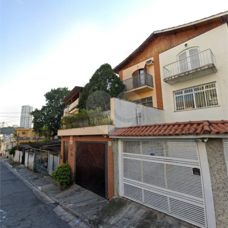 Sobrado à venda com 3 quartos, sendo 1 suíte, em Chora Menino, São Paulo, SP