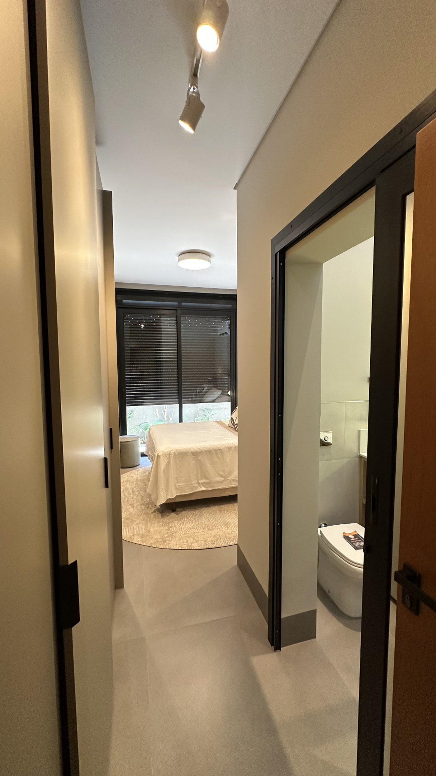 Casa à venda com 4 quartos, sendo 2 suítes,  no condomínio Damha IV, Presidente Prudente - SP
