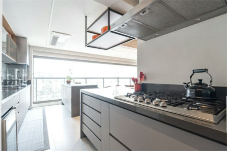 Apartamento à venda com 4 quartos, sendo 3 suítes, em Jardim das Acácias, São Paulo, SP