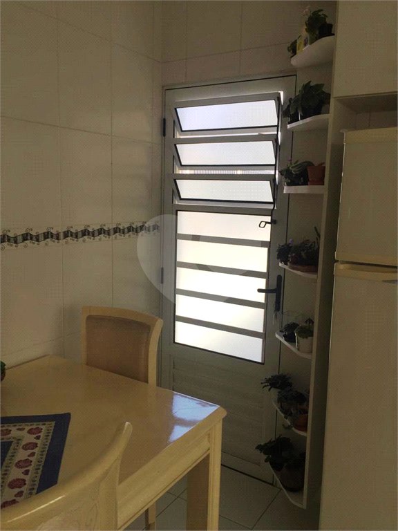 Casa à venda com 3 quartos, sendo 1 suíte, no condomínio Coelho III, São Paulo - SP