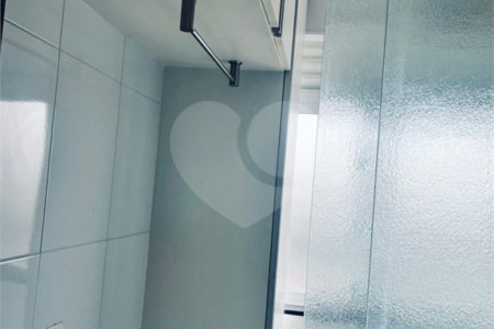 Apartamento à venda com 2 quartos em Parque Maria Domitila, São Paulo, SP