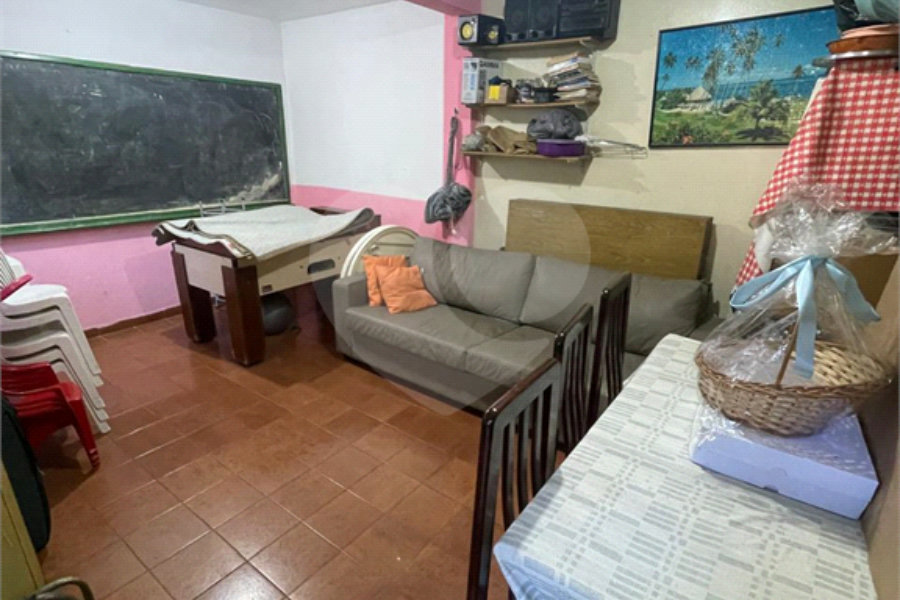 Sobrado à venda com 5 quartos, sendo 1 suíte,  em Vila Gustavo, São Paulo, SP