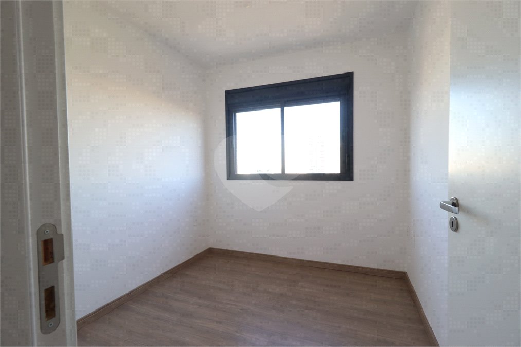 Apartamento à venda com 3 quartos, sendo 1 suíte, em Vila Anastácio, São Paulo, SP