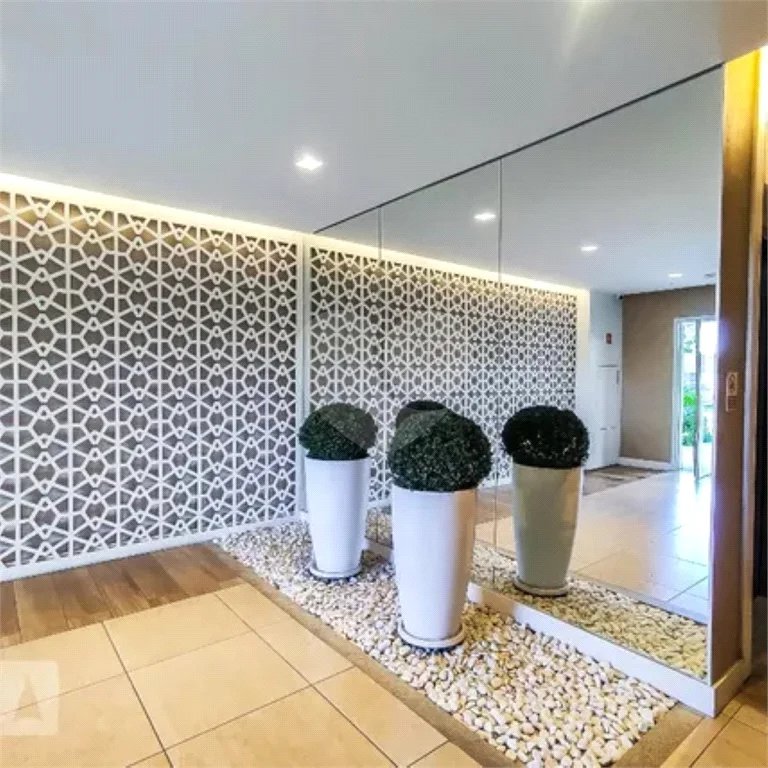 Apartamento à venda com 3 quartos, sendo 1 suíte,  em Jardim Vazani, São Paulo, SP