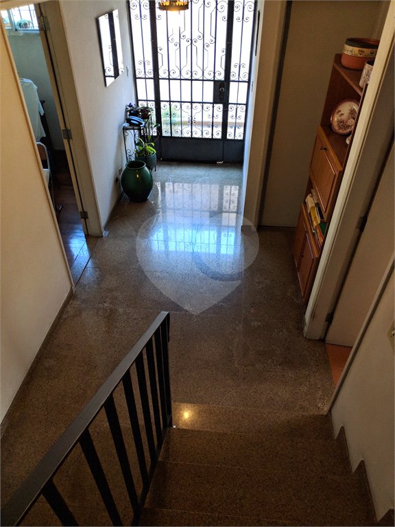 Sobrado à venda com 5 quartos, sendo 1 suíte,  em Vila Nova Conceição, São Paulo, SP