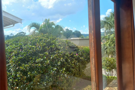 Casa à venda com 4 quartos, sendo 2 suítes,  em Villaggio Capríccio, Louveira, SP