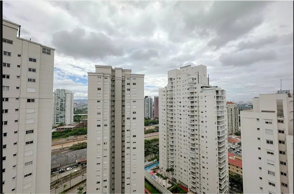 Apartamento à venda com 2 quartos, sendo 1 suíte, em Água Branca, São Paulo, SP