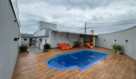 Casa à venda com 3 quartos, sendo 1 suíte,  em Residencial Doutor Raul Coury, Rio das Pedras, SP