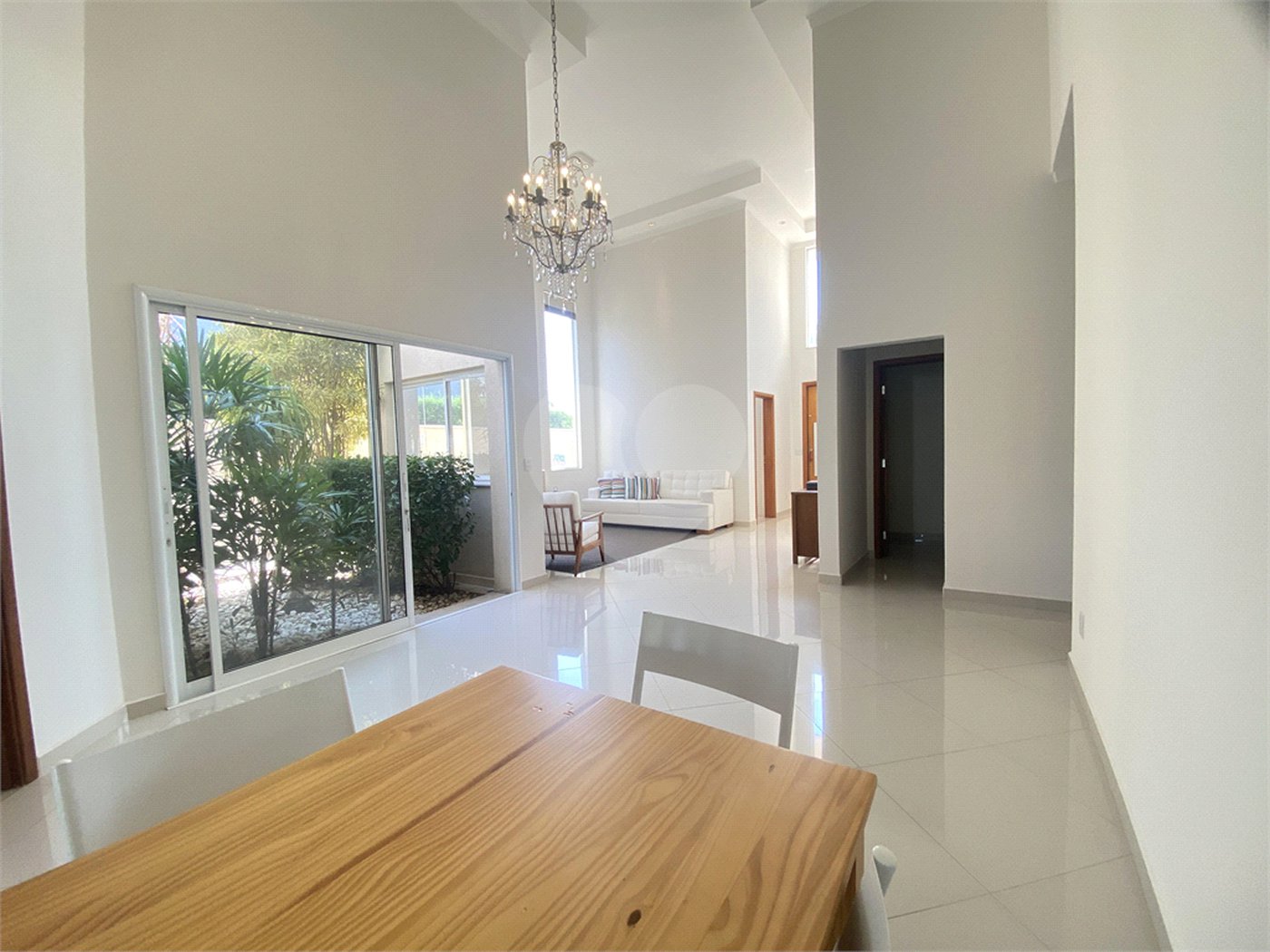 Casa à venda com 3 suítes no condomínio Palmeiras Imperiais, Salto - SP