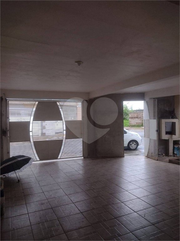 Casa à venda com 5 quartos, sendo 1 suíte, em Jardim Márcia, Suzano, SP