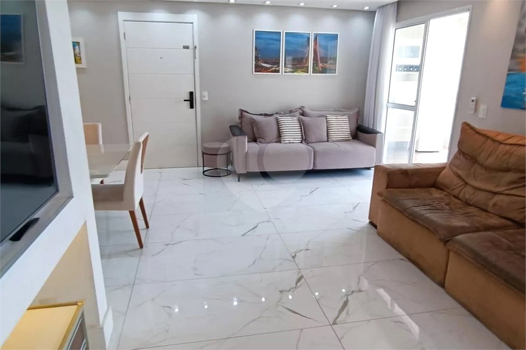 Apartamento à venda com 3 quartos, sendo 1 suíte,  em Jardim Vazani, São Paulo, SP