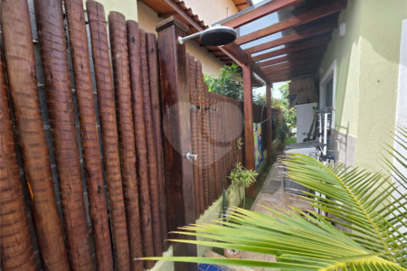 Casa em condomínio à venda com 3 quartos, sendo 1 suíte,  em Rasa, Armação dos Búzios, RJ