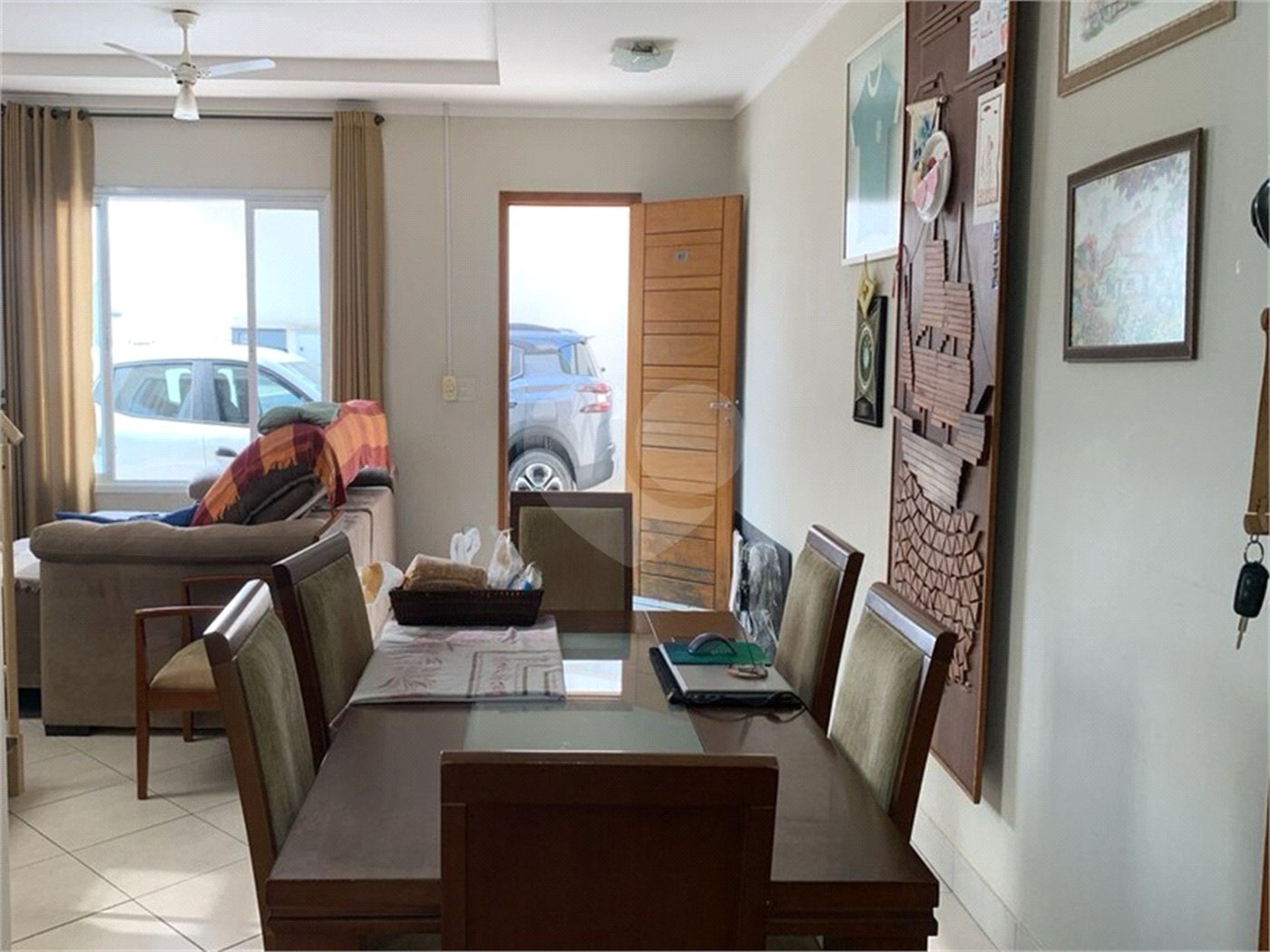 Casa à venda com 3 quartos, sendo 1 suíte, no condomínio Residencial Belle Ville Itaycy, Indaiatuba - SP