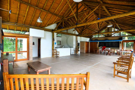 Casa à venda com 4 quartos, sendo 2 suítes,  no condomínio Granja Vianna II, Cotia - SP