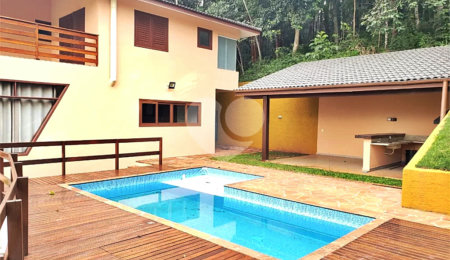 Casa à venda com 7 quartos, sendo 5 suítes,  no condomínio Sausalito, Mairiporã - SP