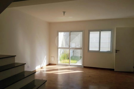 Sobrado à venda com 3 quartos, sendo 1 suíte, em Jardim Prudência, São Paulo, SP