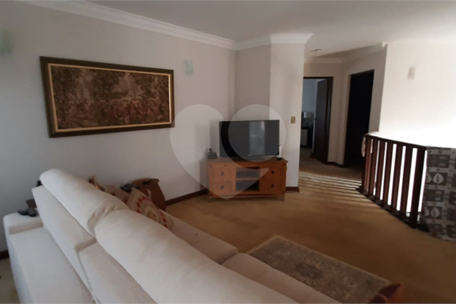 Casa à venda com 3 quartos, sendo 1 suíte, no condomínio Sausalito, Mairiporã - SP