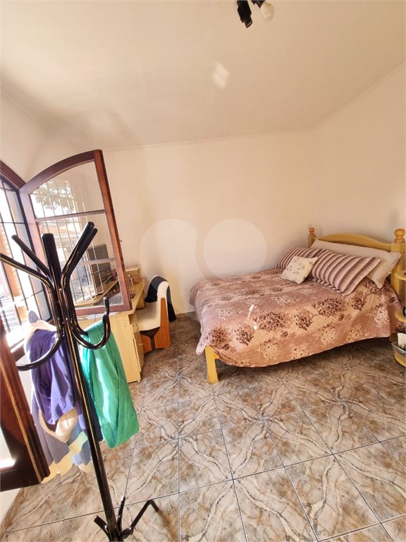 Sobrado à venda com 3 quartos em Bortolândia, São Paulo, SP