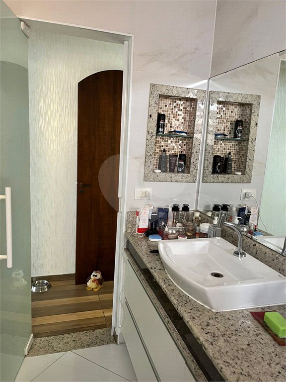 Sobrado à venda com 3 quartos, sendo 1 suíte, em Jardim Fernandes, São Paulo, SP