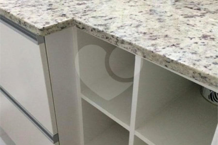 Apartamento à venda com 3 quartos, sendo 1 suíte, em Parque Reboucas, São Paulo, SP