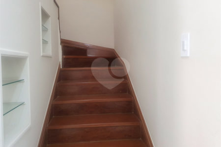 Casa à venda com 4 quartos, sendo 2 suítes,  no condomínio Lake Louise, São Paulo - SP