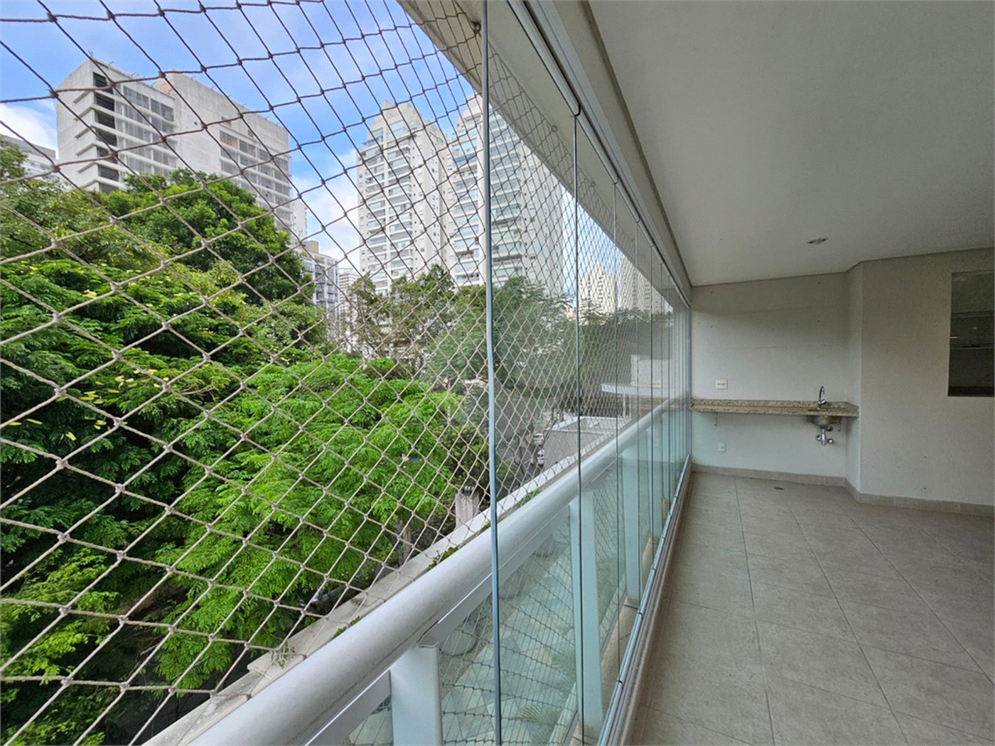 Apartamento à venda com 2 quartos, sendo 1 suíte, em Alto da Boa Vista, São Paulo, SP