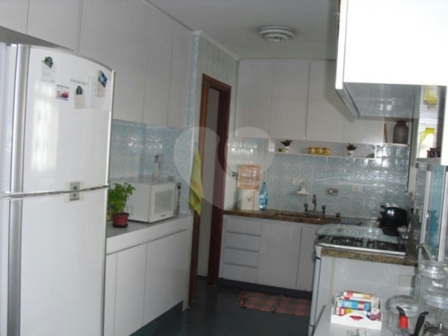 Apartamento à venda com 4 quartos, sendo 1 suíte,  em Campo Belo, São Paulo, SP
