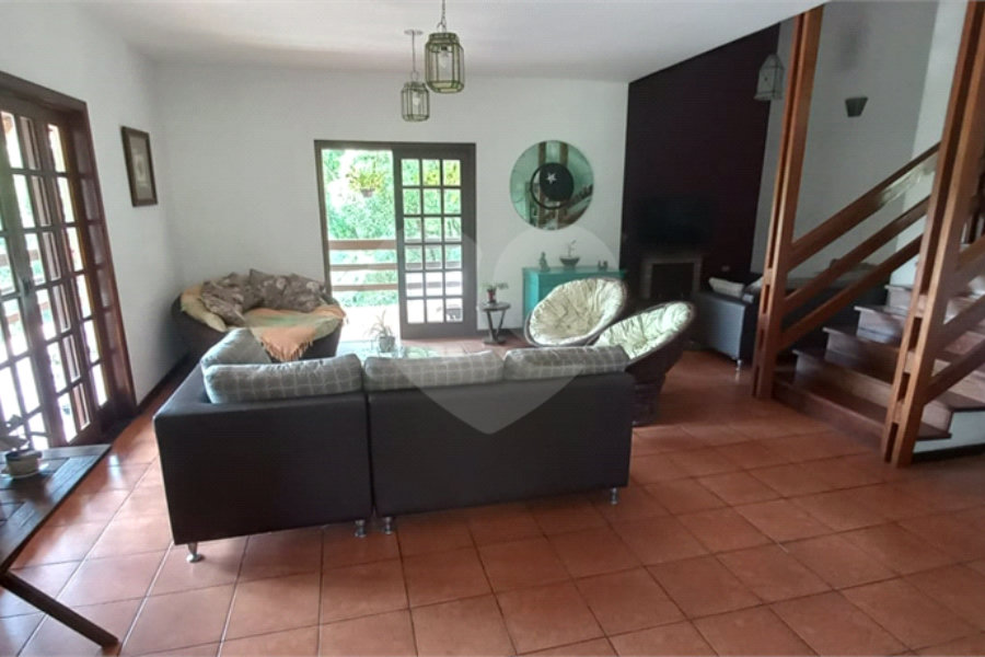 Casa à venda com 4 suítes no condomínio Alpes da Cantareira, Mairiporã - SP