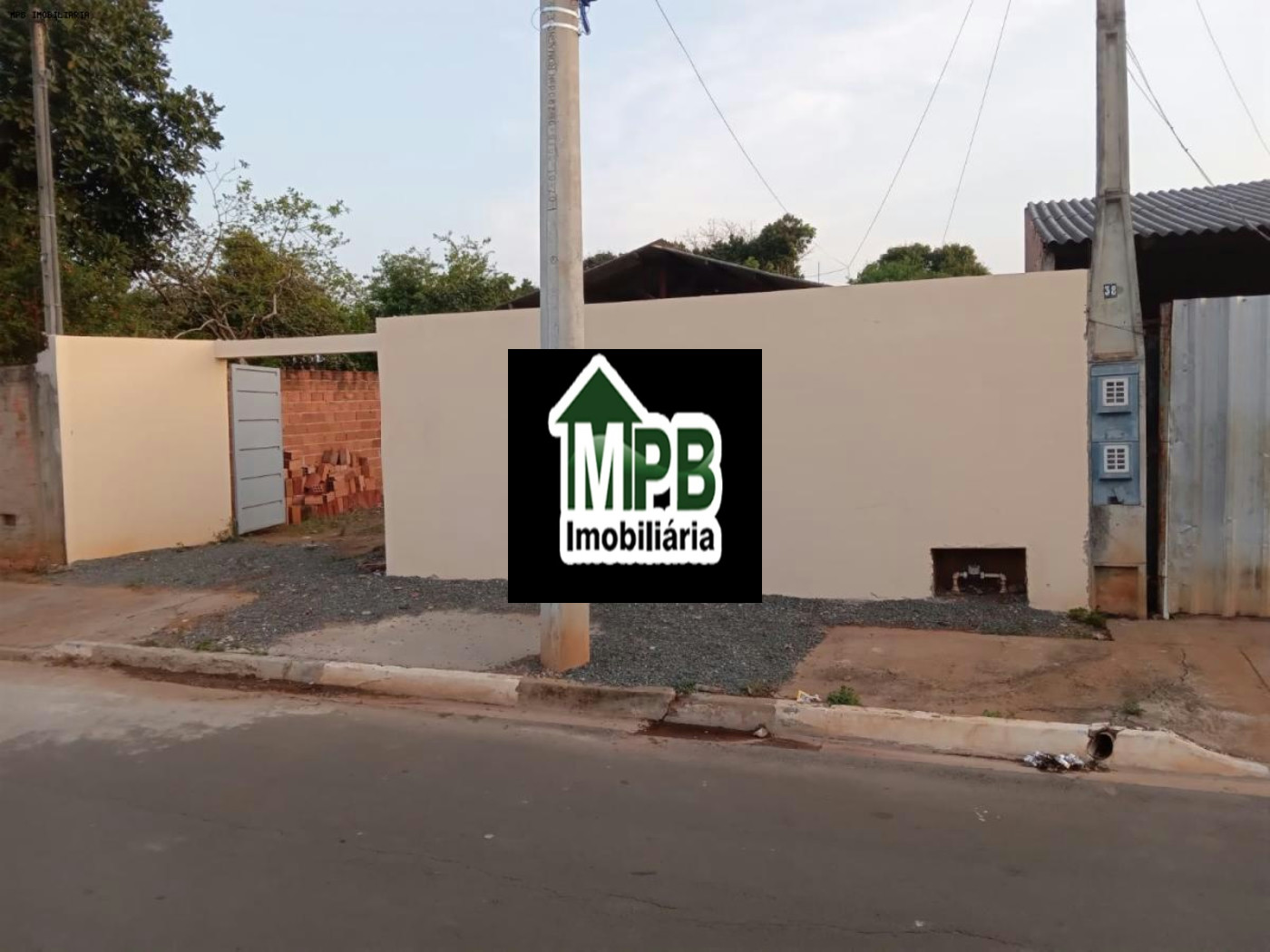 Casa à venda com 2 quartos, sendo 1 suíte, em George Oeterer, Iperó, SP