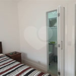 Casa à venda com 3 quartos, sendo 1 suíte, no condomínio Residencial Gran Veiga, São Paulo - SP