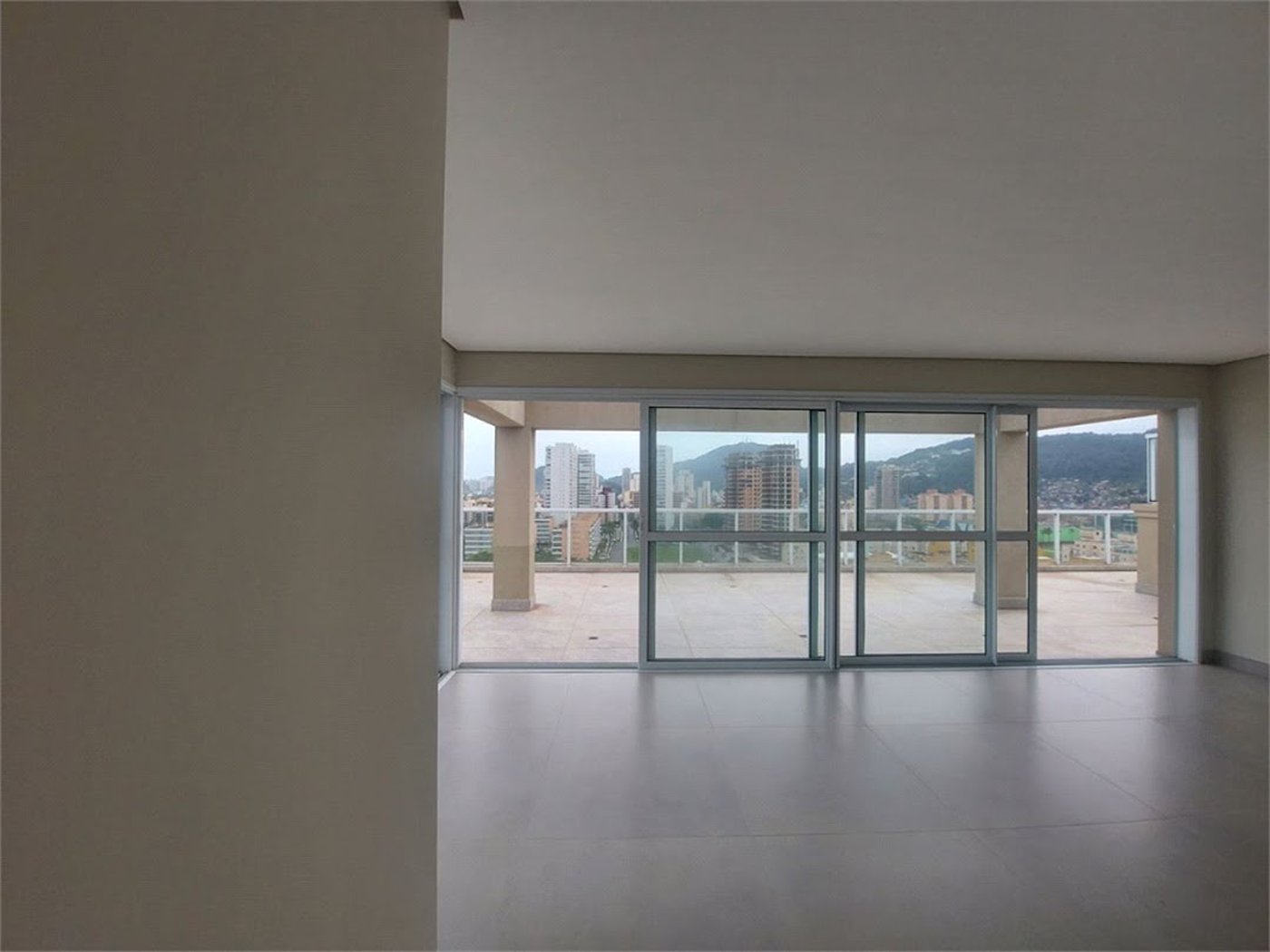 Cobertura para alugar, 150 m² por R$ 13.000,00 - Balneário Cidade Atlântica - Guarujá/SP